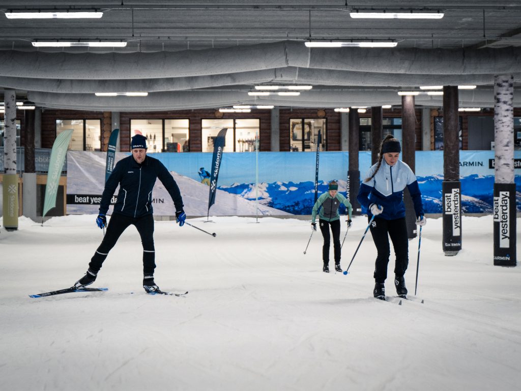 Skidsäsongen fortsätter - Skidhall för längdskidåkning i Göteborg.